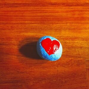 Cute oval rock red and blue!